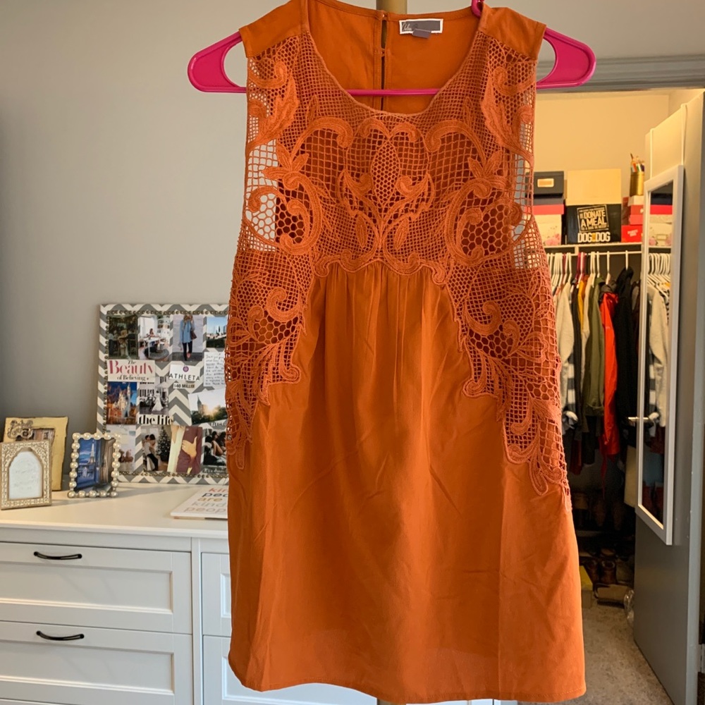 Orange lace-detailed sleeveless top by Chelsea 28